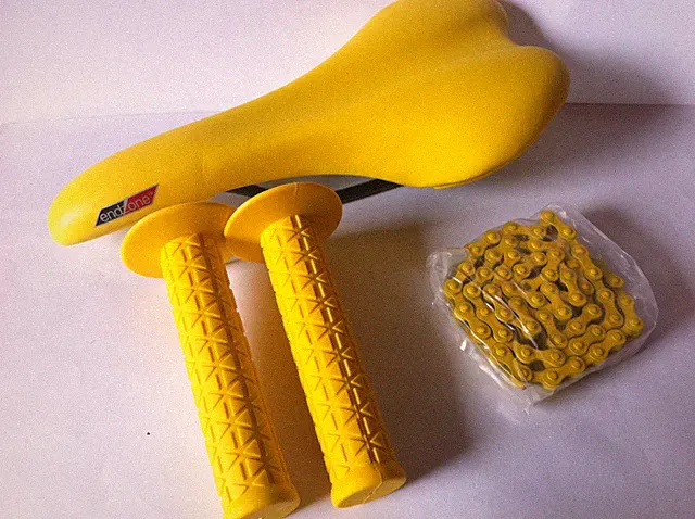 PACKAGE DEAL: BICYCLE SEAT GRIPS CHAIN YELLOW BMX ROAD FIXIE MTB CYCLING BIKES