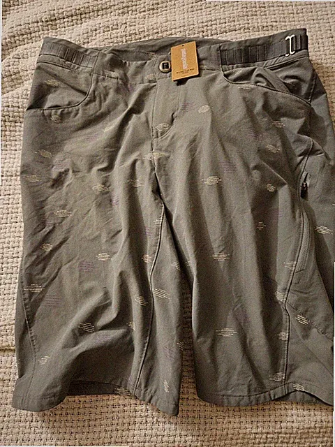 Patagonia Dirt Craft women's 8 green MTB mountain biking shorts With liner...