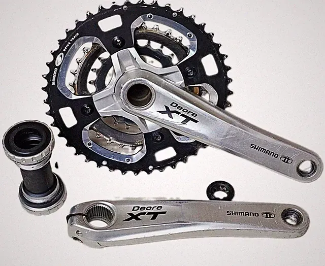 Shimano Deore XT FC-M770 MTB Triple Crankset 175mm 9spd w/ SM-BB70 BSA